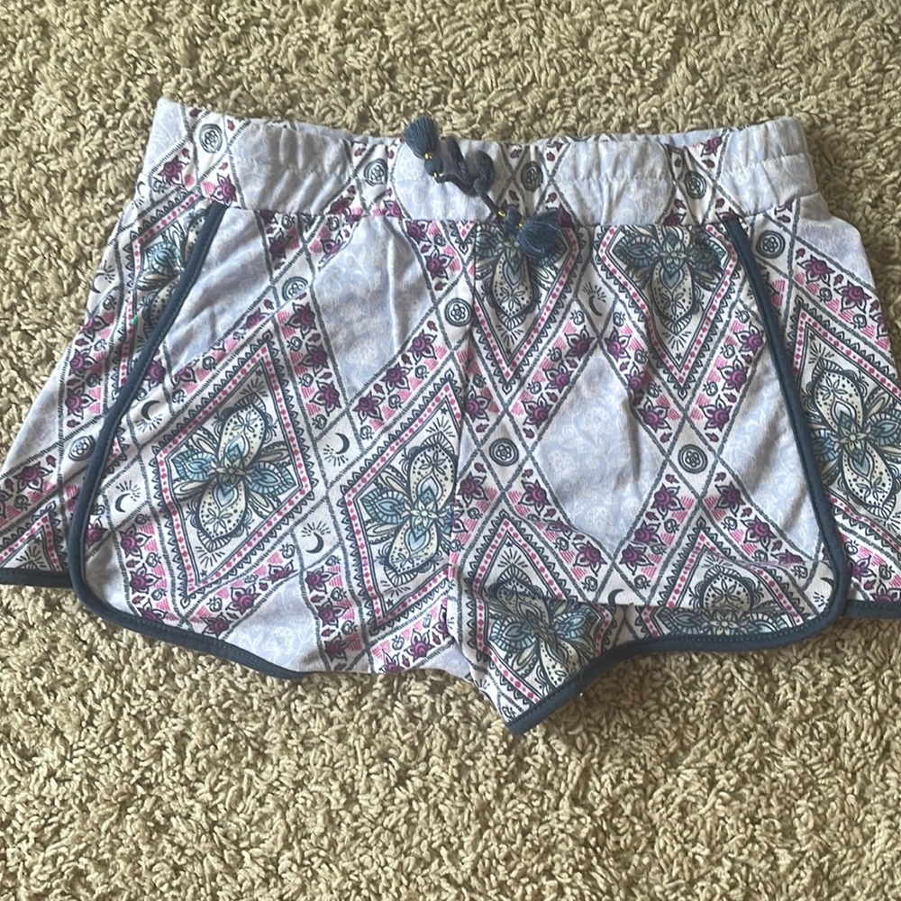 Super cute and fun shorts hardly worn